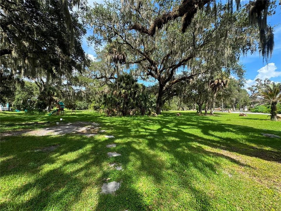 En Venta: $199,000 (1.22 acres)
