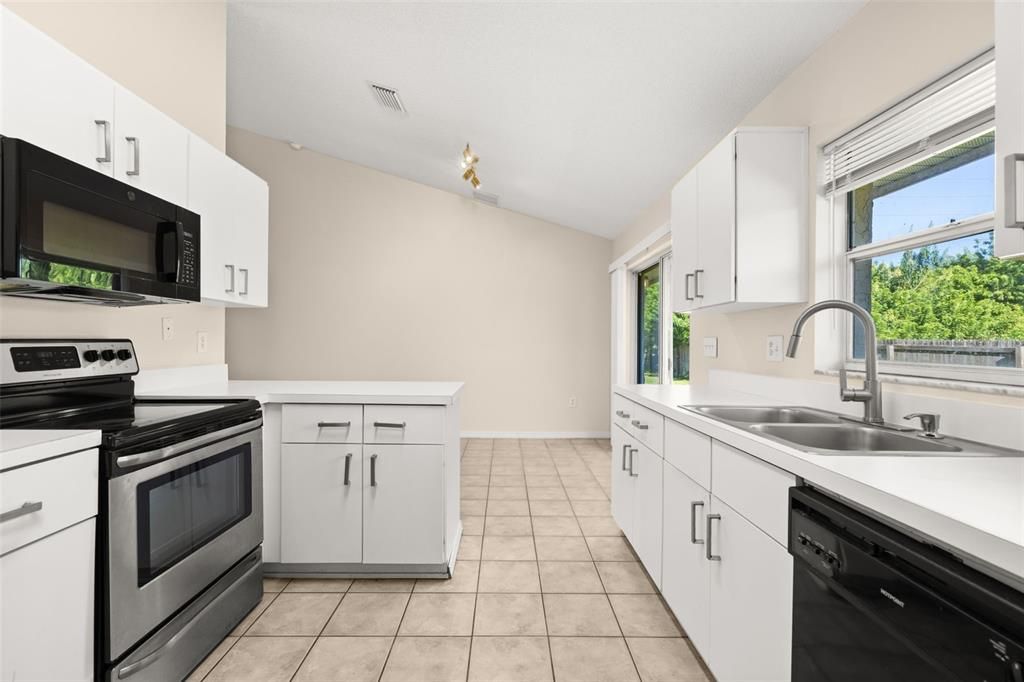 For Rent: $1,800 (2 beds, 2 baths, 1248 Square Feet)
