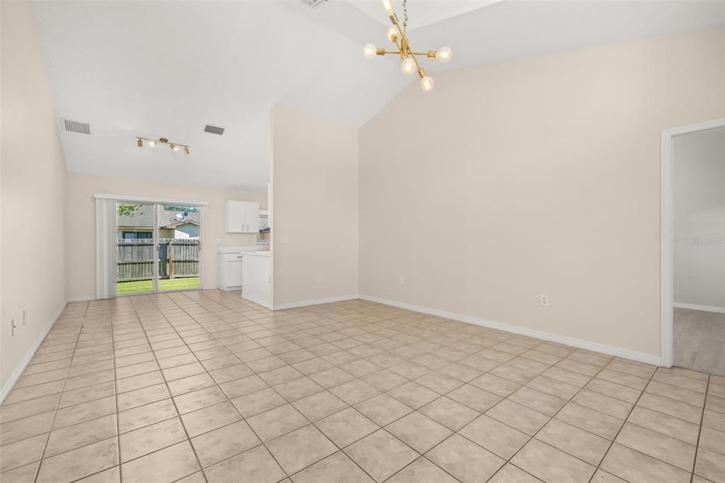 For Rent: $1,800 (2 beds, 2 baths, 1248 Square Feet)