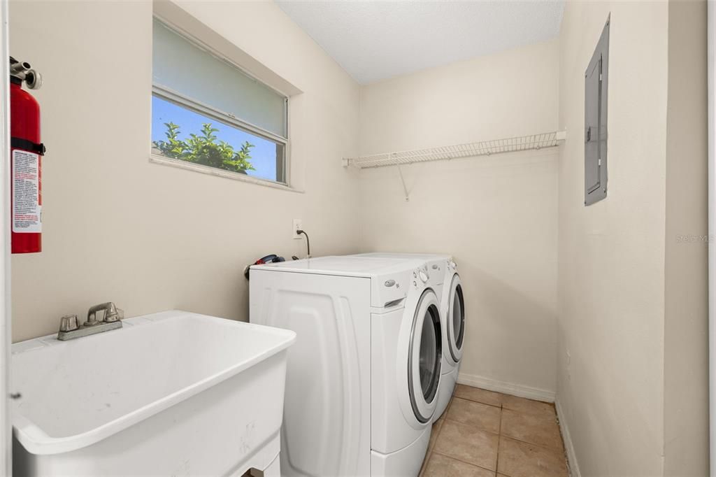 For Rent: $1,800 (2 beds, 2 baths, 1248 Square Feet)