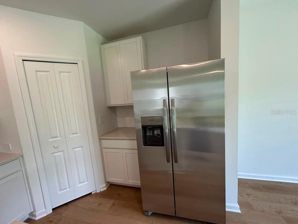 For Rent: $2,050 (4 beds, 2 baths, 1880 Square Feet)