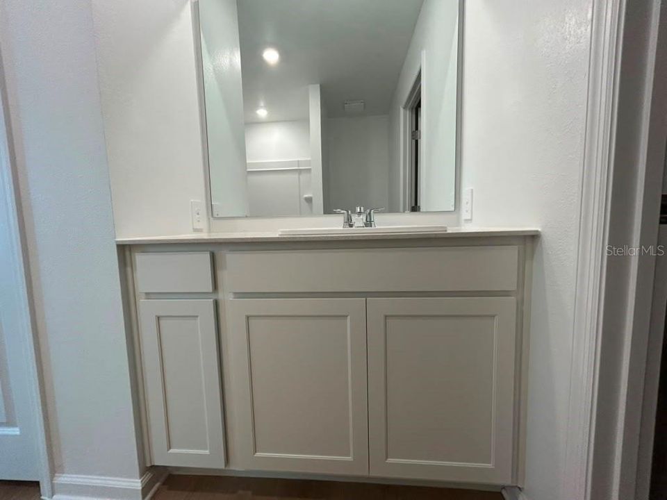 For Rent: $2,050 (4 beds, 2 baths, 1880 Square Feet)