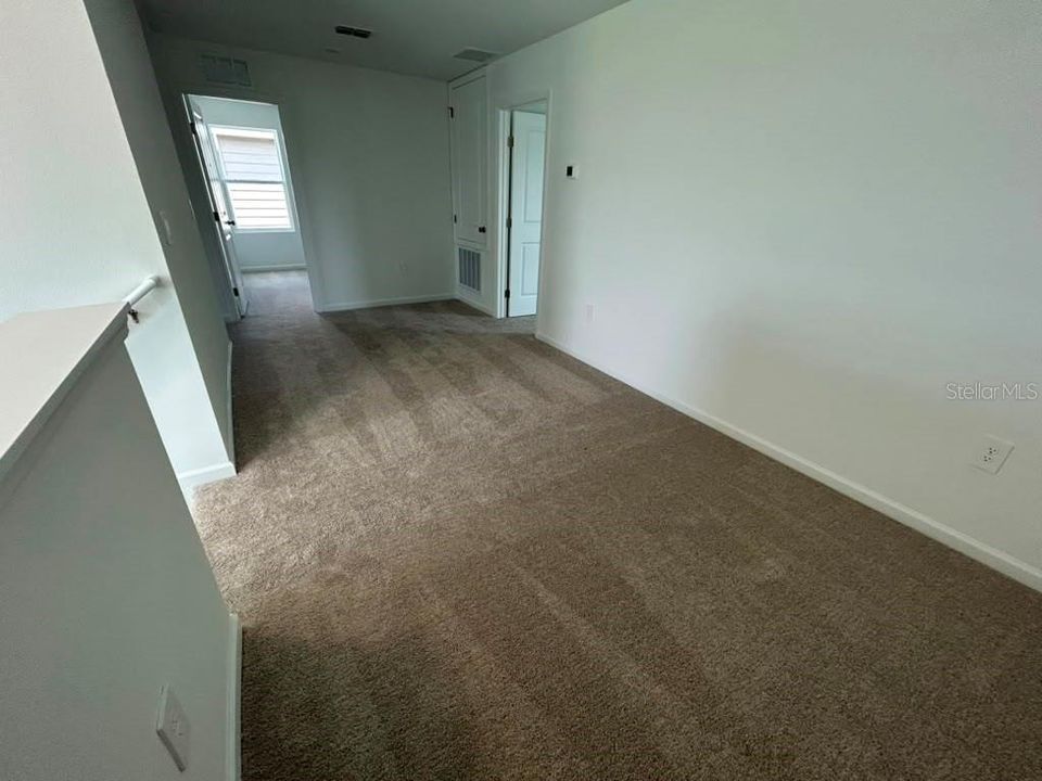 For Rent: $2,050 (4 beds, 2 baths, 1880 Square Feet)