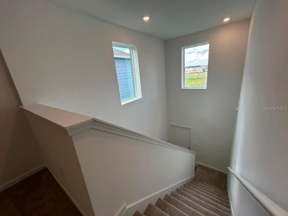 For Rent: $2,050 (4 beds, 2 baths, 1880 Square Feet)