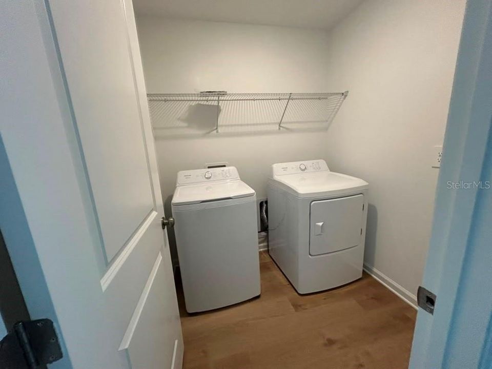 For Rent: $2,050 (4 beds, 2 baths, 1880 Square Feet)