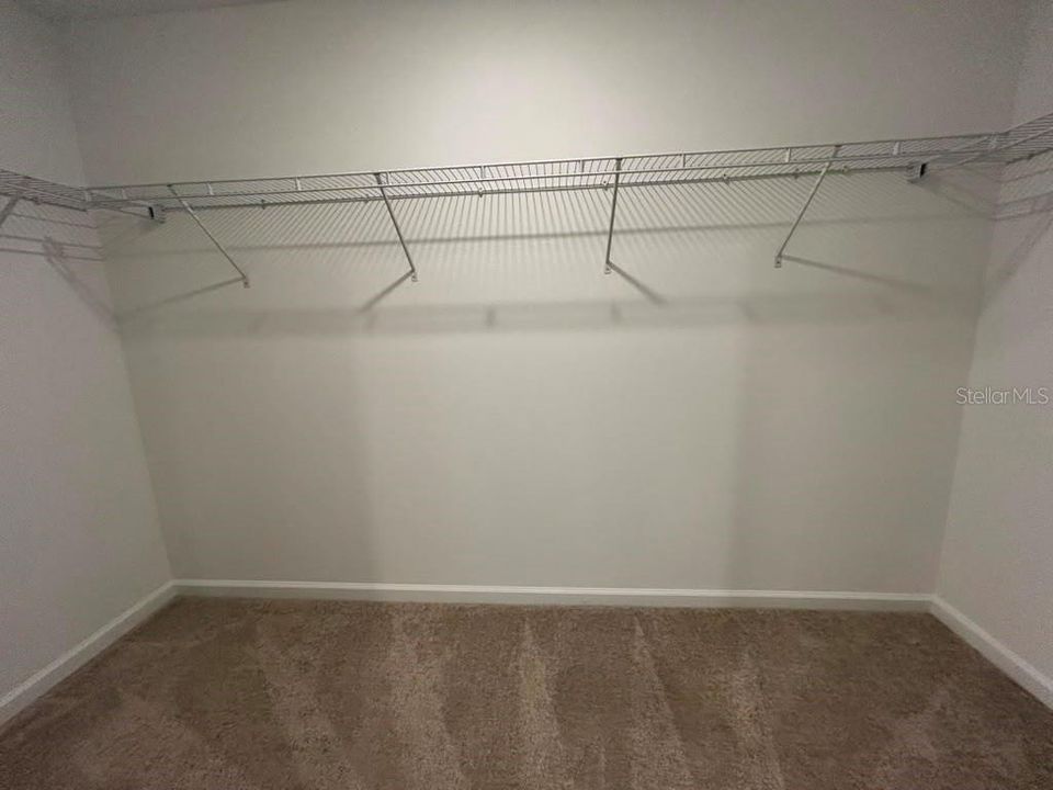 For Rent: $2,050 (4 beds, 2 baths, 1880 Square Feet)
