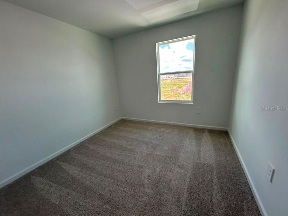 For Rent: $2,050 (4 beds, 2 baths, 1880 Square Feet)