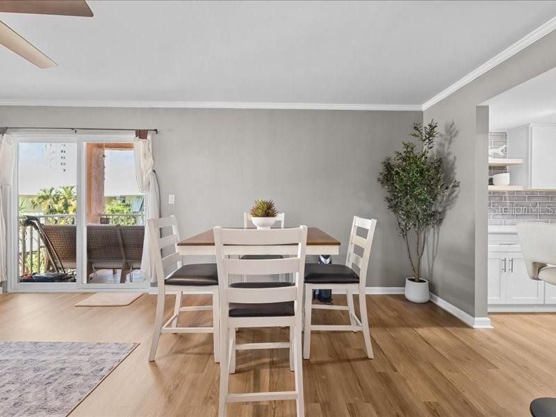En Venta: $325,000 (2 camas, 2 baños, 1235 Pies cuadrados)