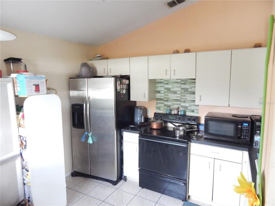 For Sale: $315,000 (3 beds, 2 baths, 1248 Square Feet)