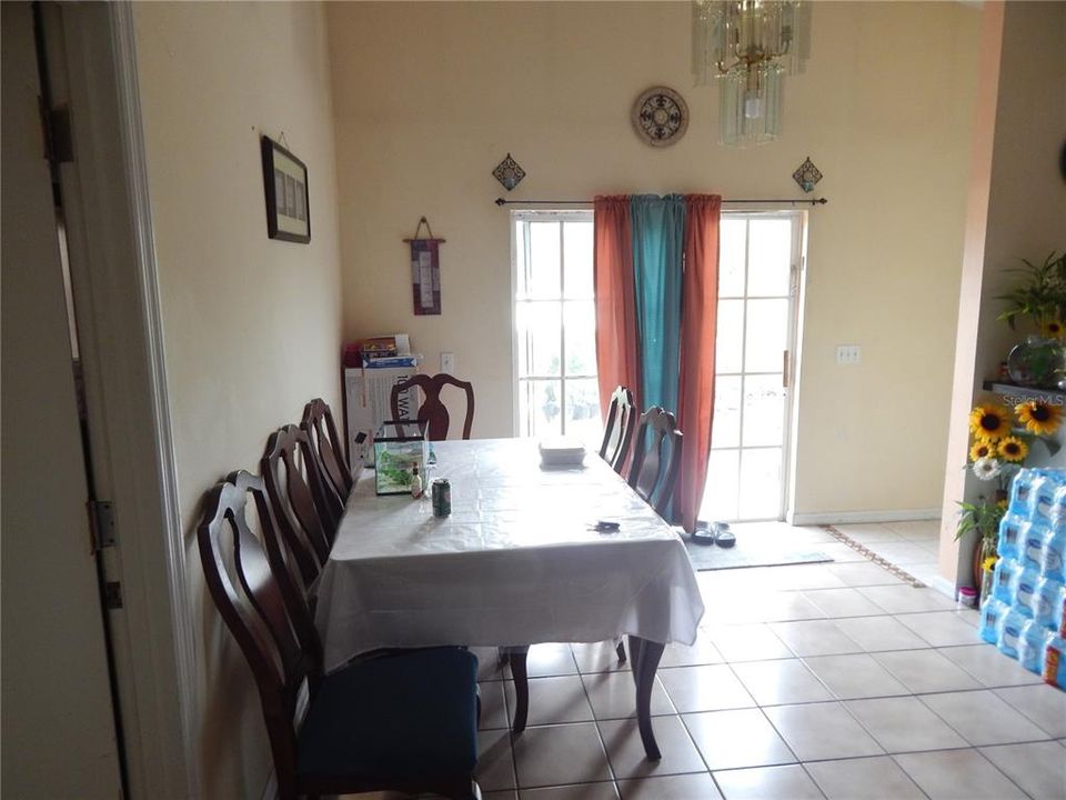 For Sale: $315,000 (3 beds, 2 baths, 1248 Square Feet)