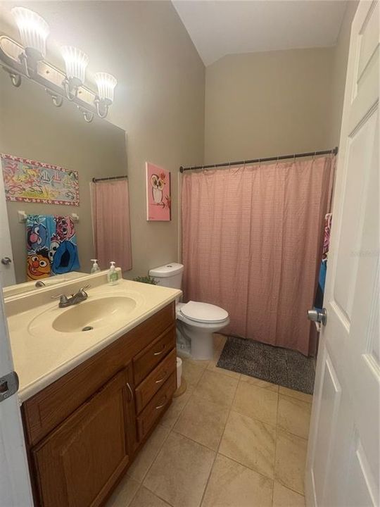 For Sale: $349,000 (3 beds, 2 baths, 1284 Square Feet)