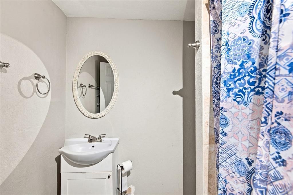 For Sale: $259,900 (5 beds, 3 baths, 1668 Square Feet)