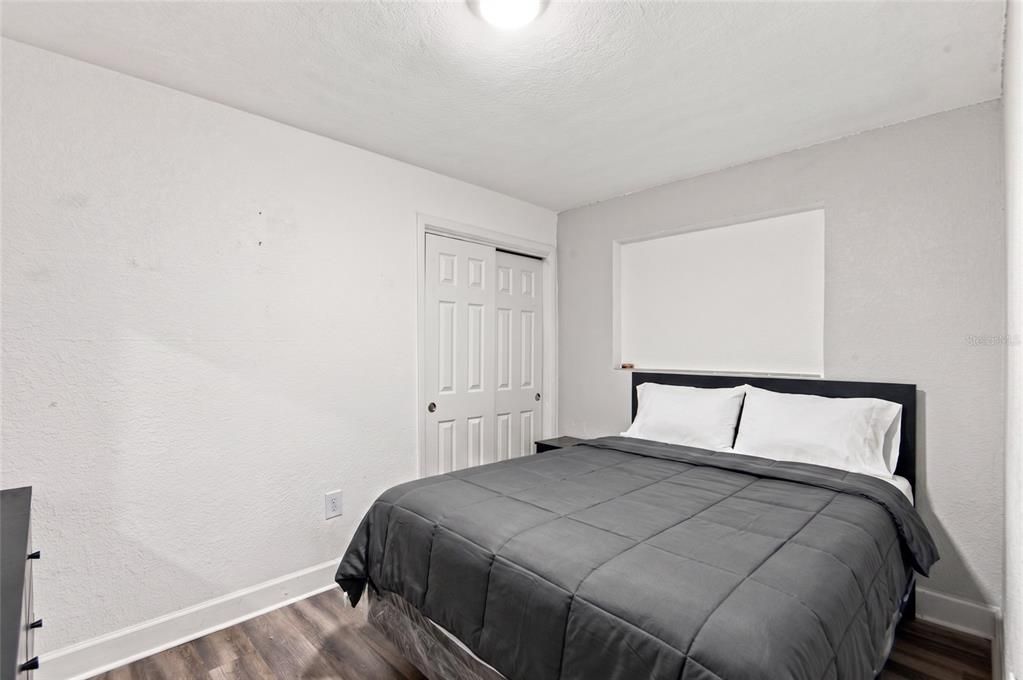 For Sale: $259,900 (5 beds, 3 baths, 1668 Square Feet)