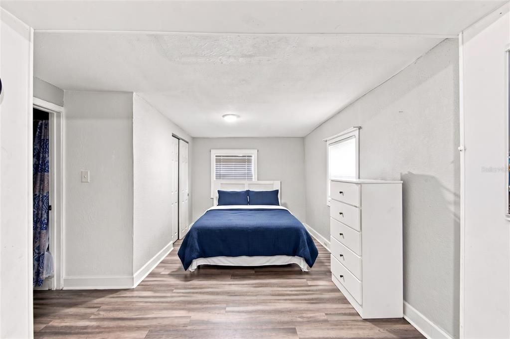 For Sale: $259,900 (5 beds, 3 baths, 1668 Square Feet)