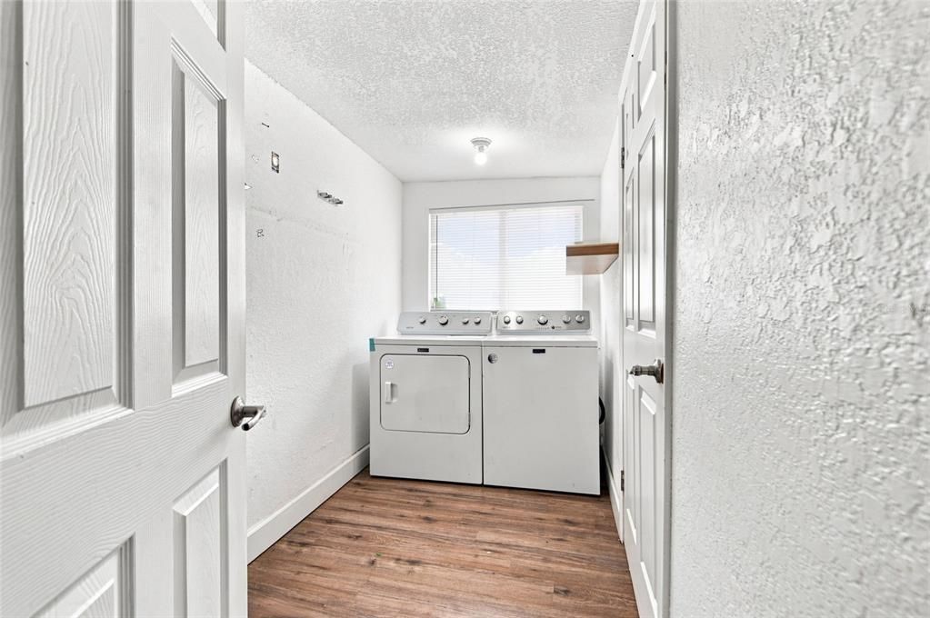 For Sale: $259,900 (5 beds, 3 baths, 1668 Square Feet)