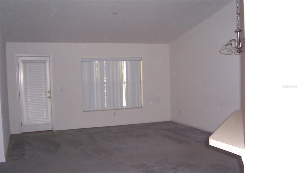 For Rent: $1,495 (3 beds, 2 baths, 1250 Square Feet)