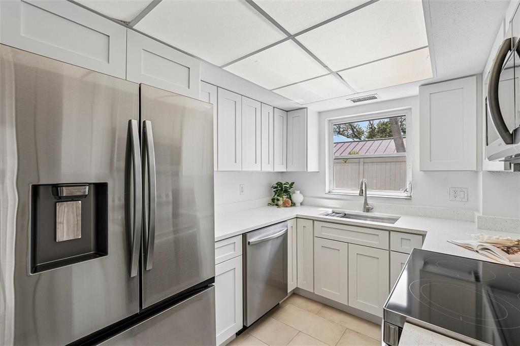 For Sale: $839,900 (2 beds, 2 baths, 1368 Square Feet)