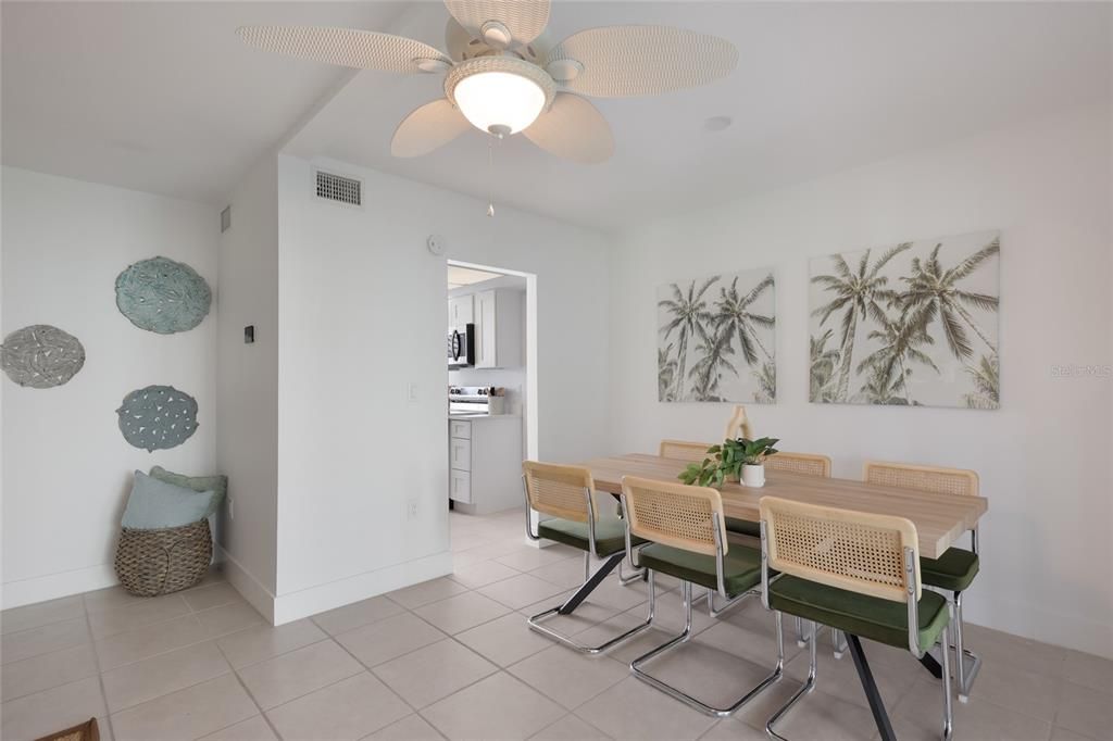 For Sale: $839,900 (2 beds, 2 baths, 1368 Square Feet)