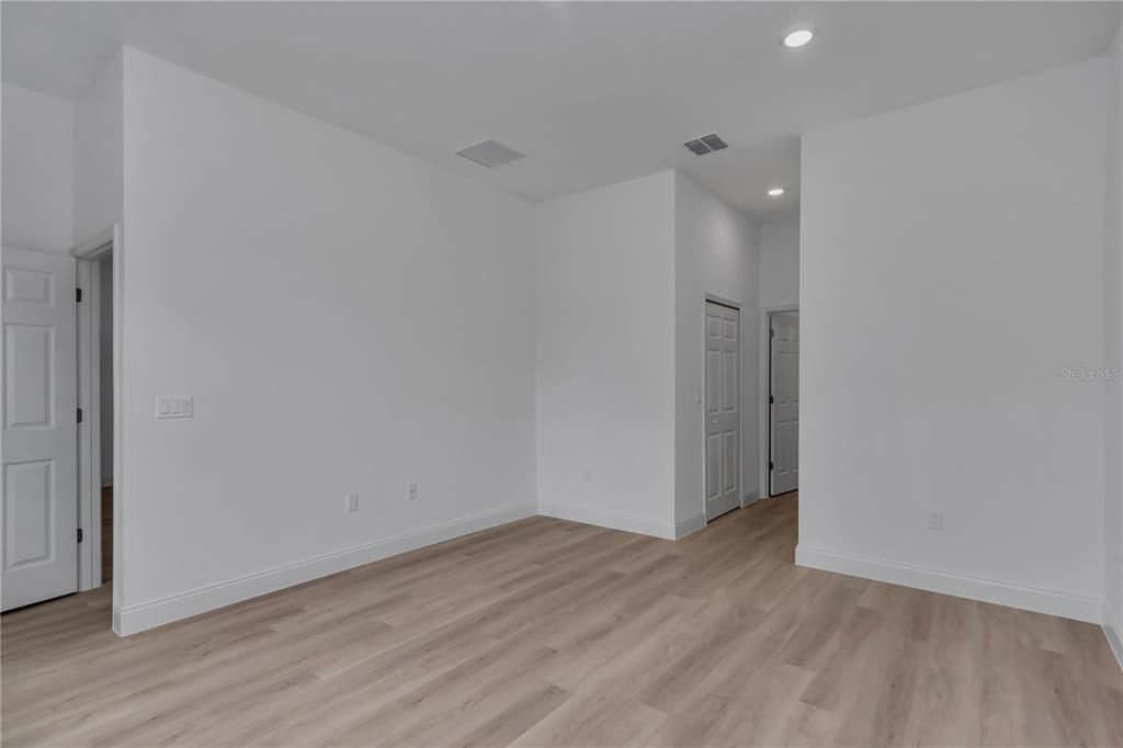 En Venta: $288,900 (4 camas, 2 baños, 1859 Pies cuadrados)