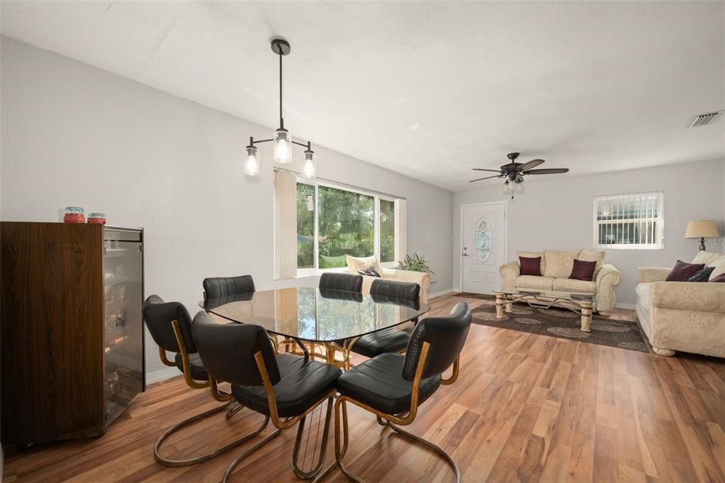 En Venta: $209,900 (3 camas, 1 baños, 1169 Pies cuadrados)