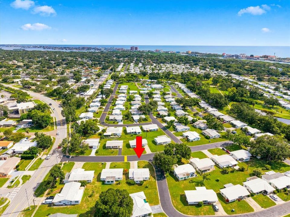 На продажу: $274,900 (2 спален, 1 ванн, 1024 Квадратных фут)