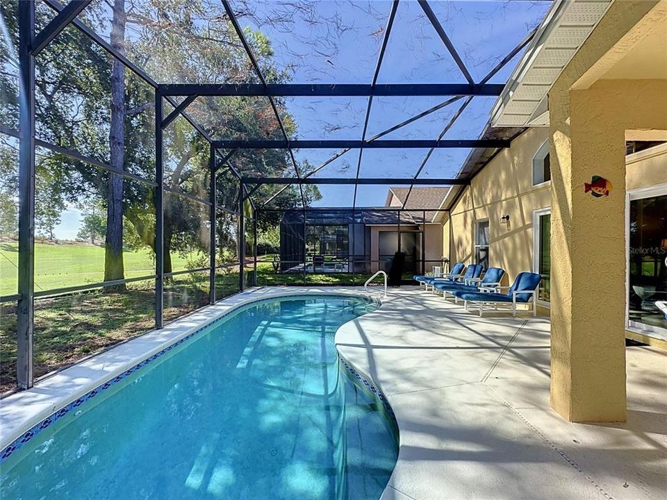 En Venta: $359,999 (4 camas, 2 baños, 1940 Pies cuadrados)