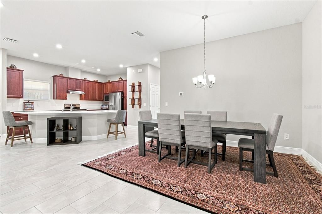 For Sale: $485,000 (2 beds, 2 baths, 1684 Square Feet)