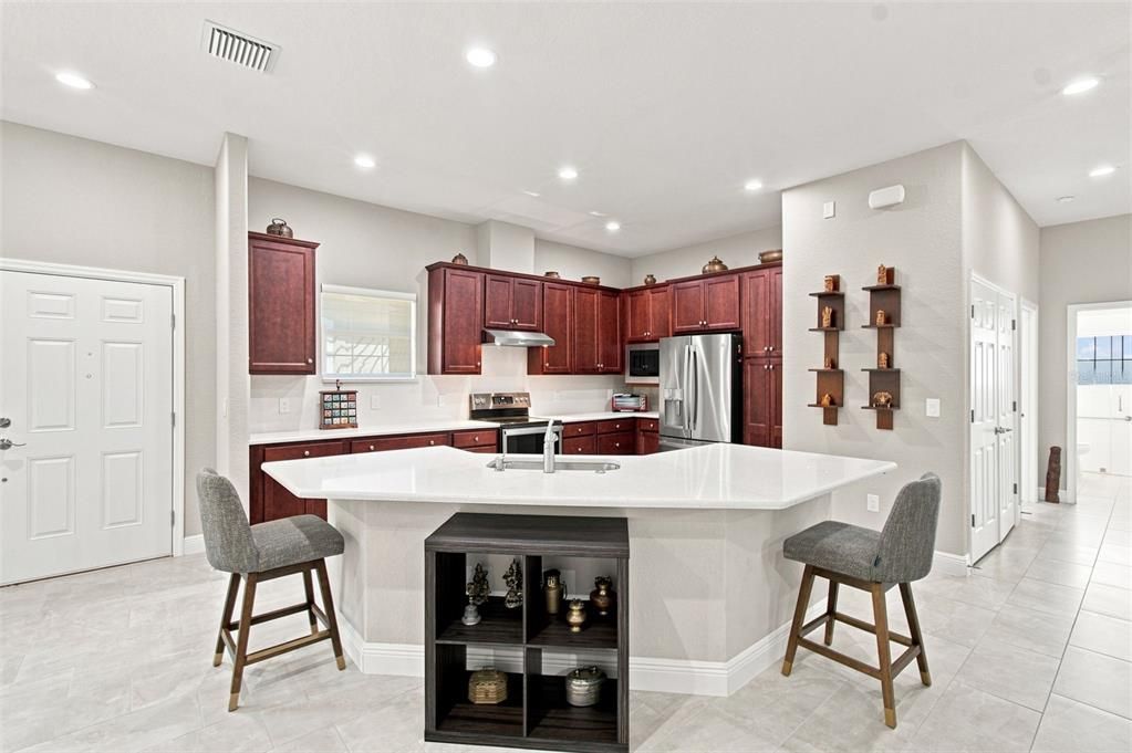 For Sale: $485,000 (2 beds, 2 baths, 1684 Square Feet)