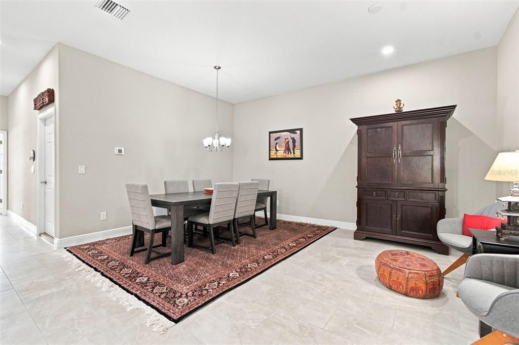For Sale: $485,000 (2 beds, 2 baths, 1684 Square Feet)