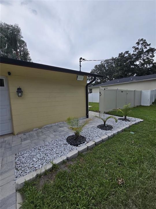 For Rent: $1,200 (1 beds, 1 baths, 450 Square Feet)