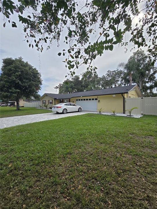 For Rent: $1,200 (1 beds, 1 baths, 450 Square Feet)