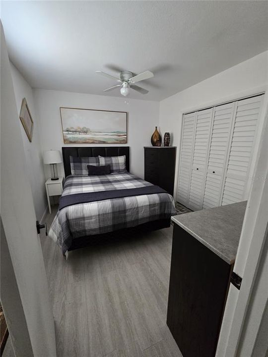 For Rent: $1,200 (1 beds, 1 baths, 450 Square Feet)