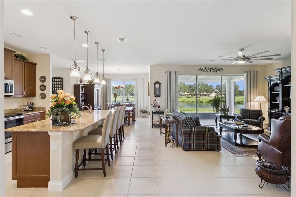 En Venta: $399,900 (3 camas, 2 baños, 2138 Pies cuadrados)