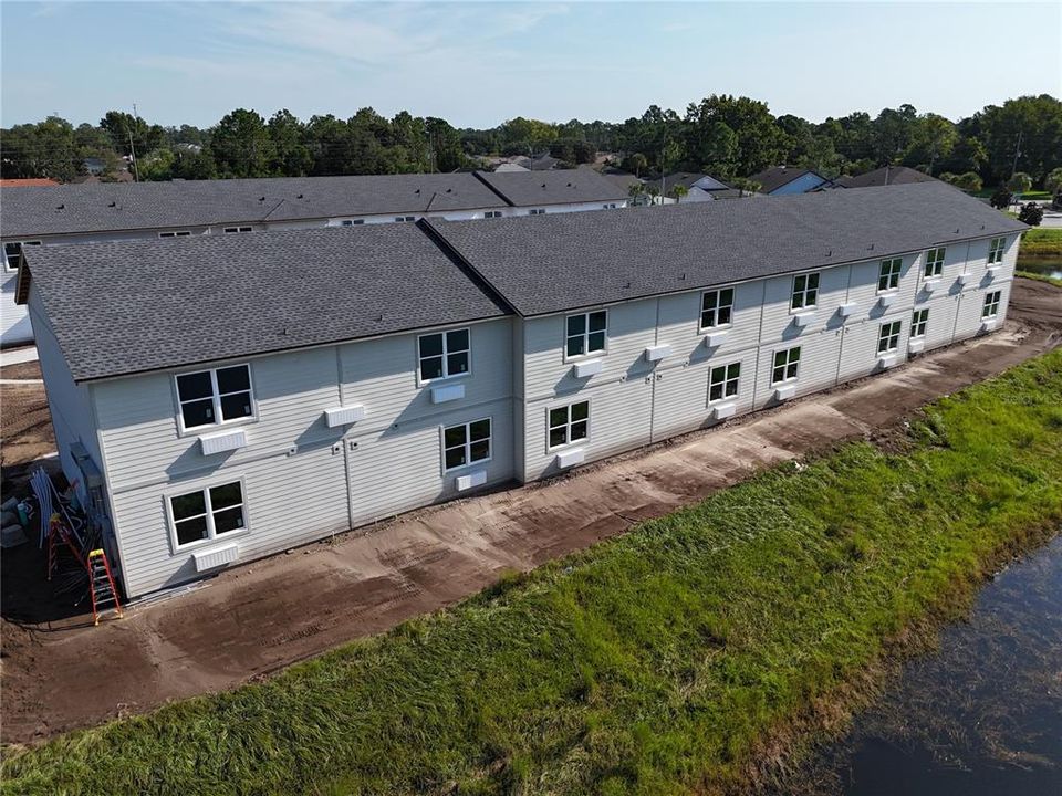 For Sale: $175,000 (1 beds, 1 baths, 662 Square Feet)