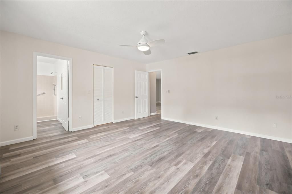 En Venta: $159,900 (2 camas, 2 baños, 1179 Pies cuadrados)