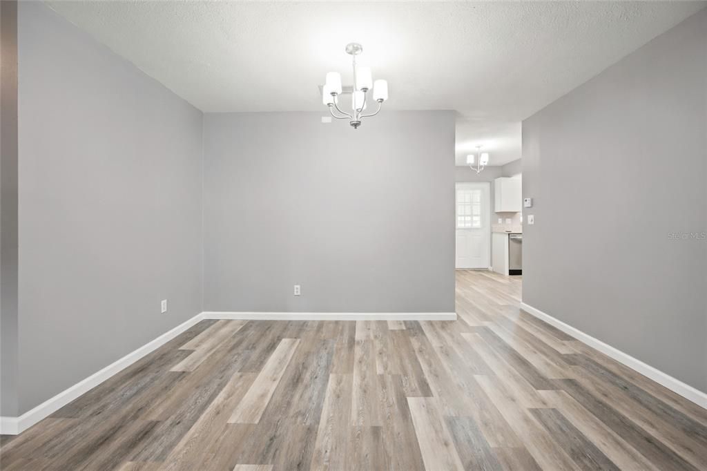 En Venta: $159,900 (2 camas, 2 baños, 1179 Pies cuadrados)