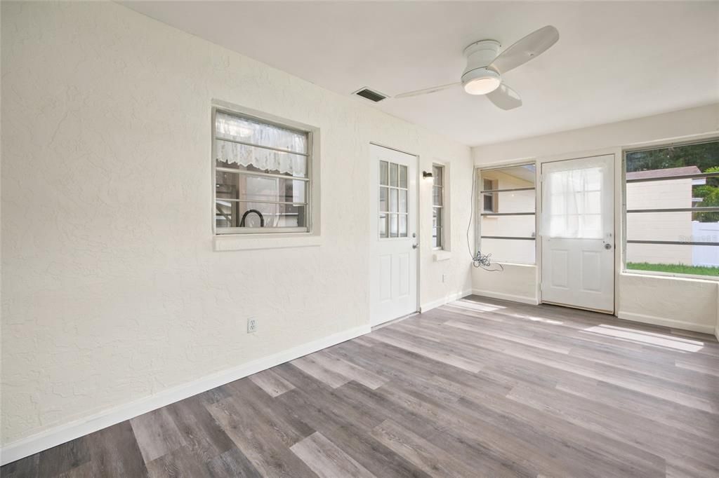 En Venta: $159,900 (2 camas, 2 baños, 1179 Pies cuadrados)