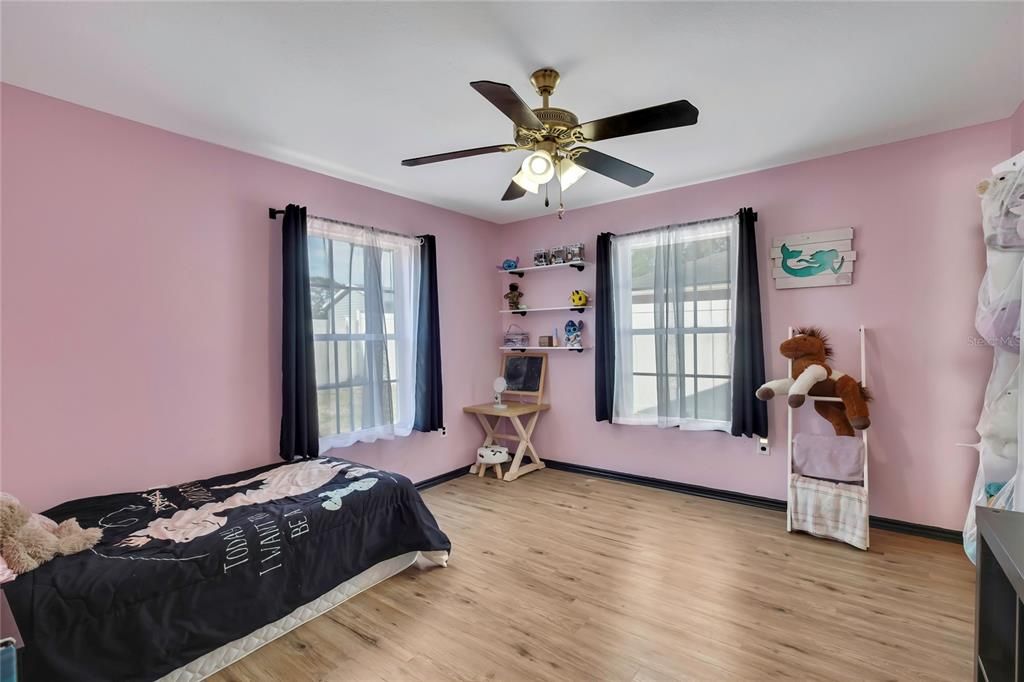 En Venta: $320,000 (3 camas, 2 baños, 1720 Pies cuadrados)