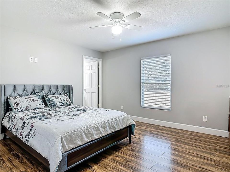 For Rent: $2,500 (3 beds, 2 baths, 1159 Square Feet)