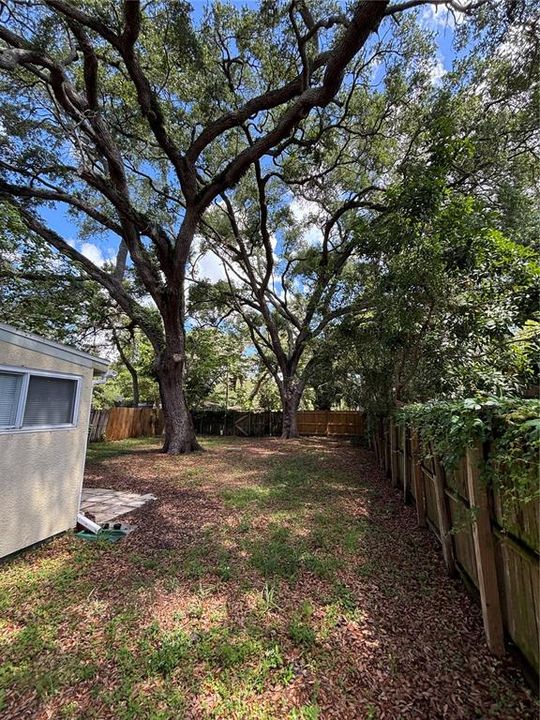 For Sale: $284,900 (2 beds, 1 baths, 684 Square Feet)
