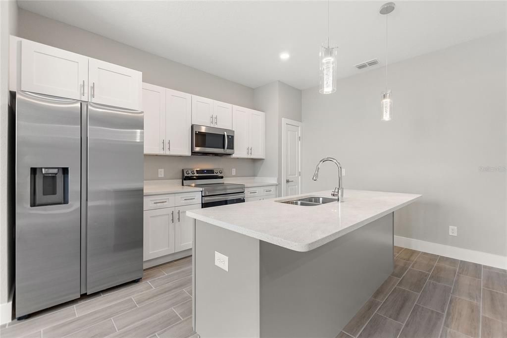 For Rent: $2,125 (4 beds, 2 baths, 1791 Square Feet)