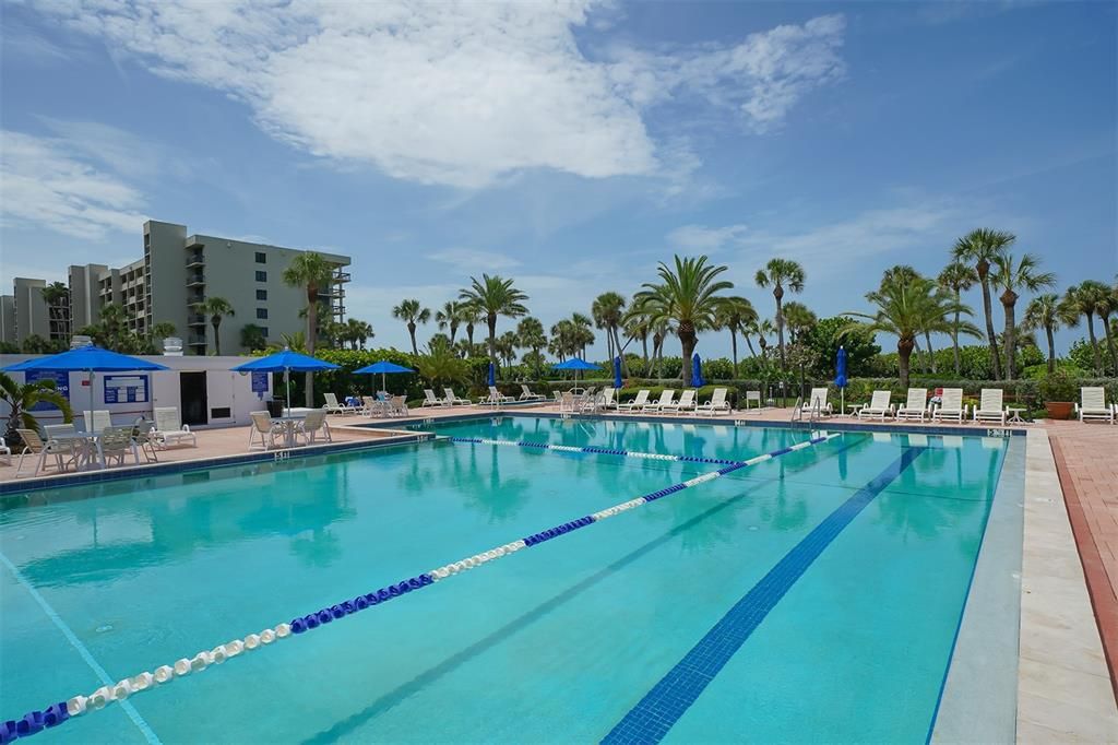 For Sale: $599,000 (2 beds, 2 baths, 1503 Square Feet)