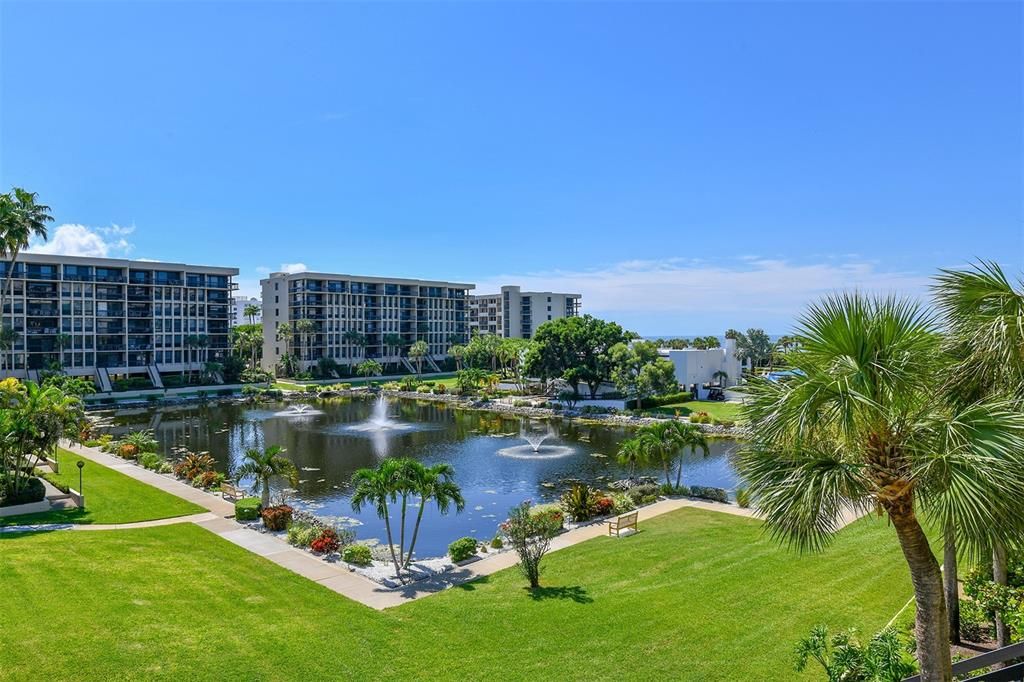 For Sale: $599,000 (2 beds, 2 baths, 1503 Square Feet)