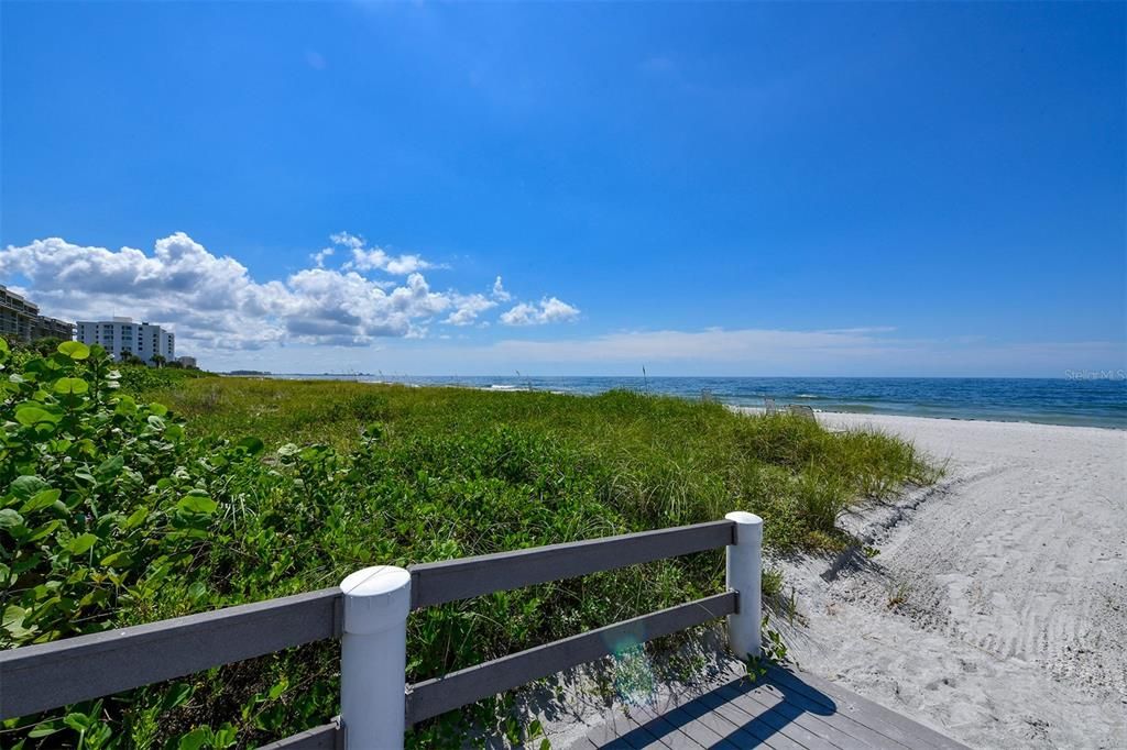 For Sale: $599,000 (2 beds, 2 baths, 1503 Square Feet)