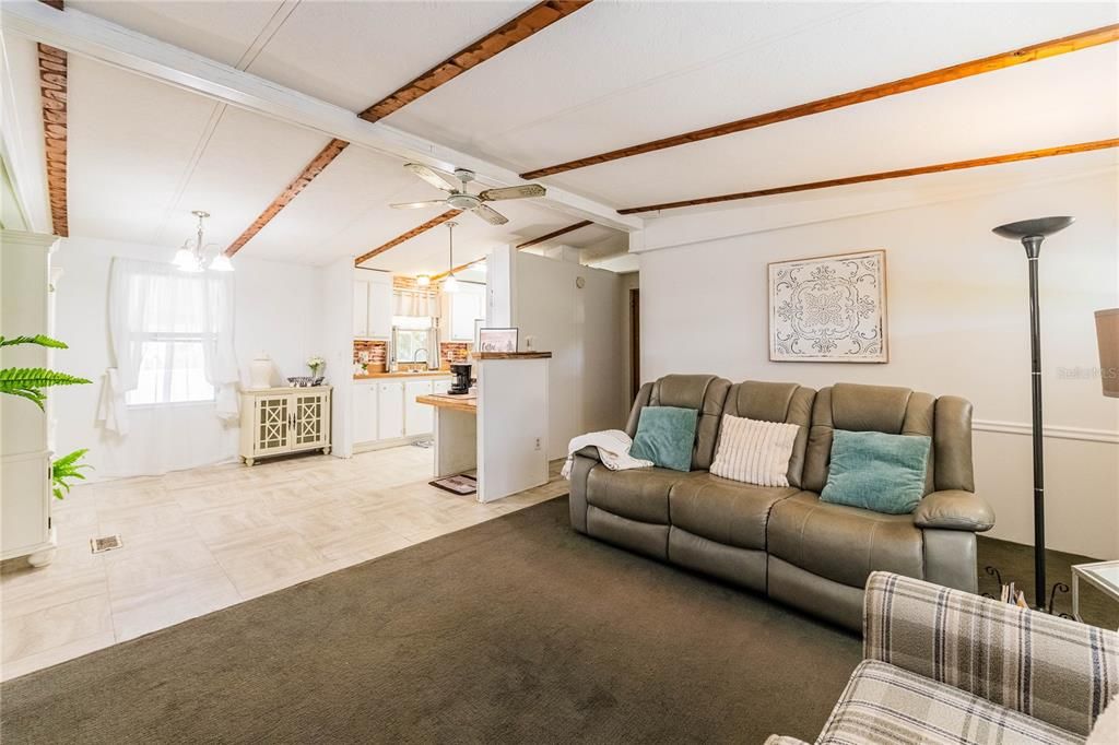 En Venta: $169,000 (3 camas, 2 baños, 1032 Pies cuadrados)