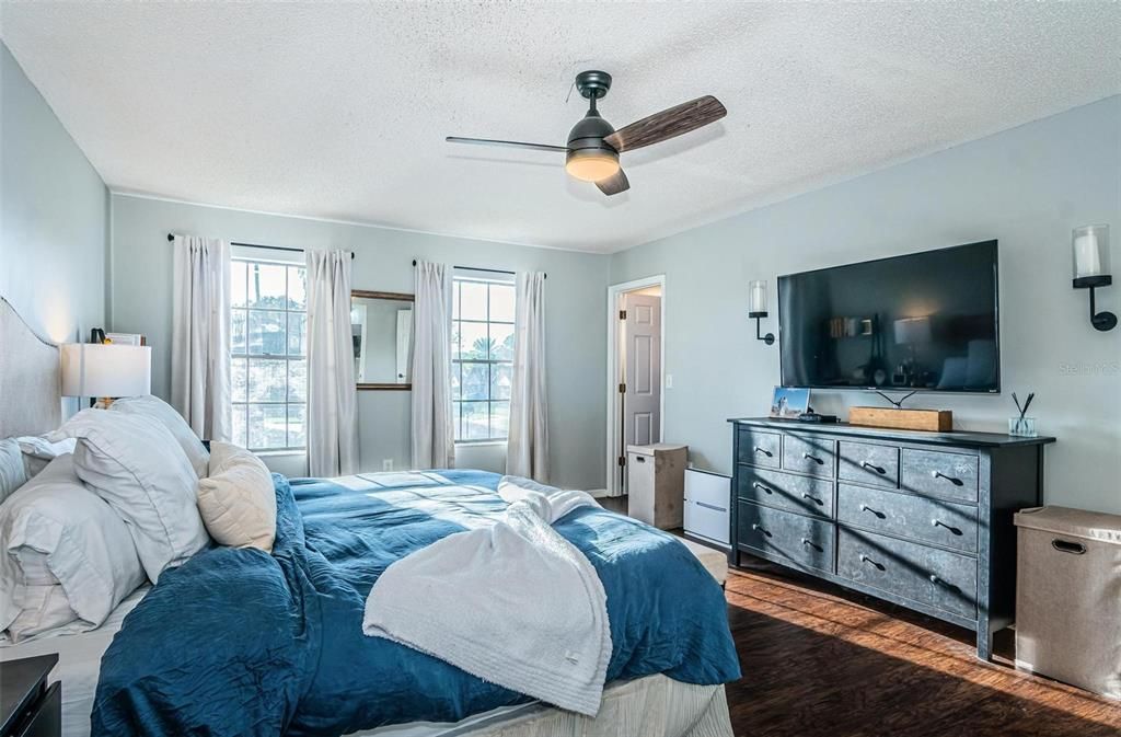 For Rent: $3,200 (3 beds, 2 baths, 1866 Square Feet)