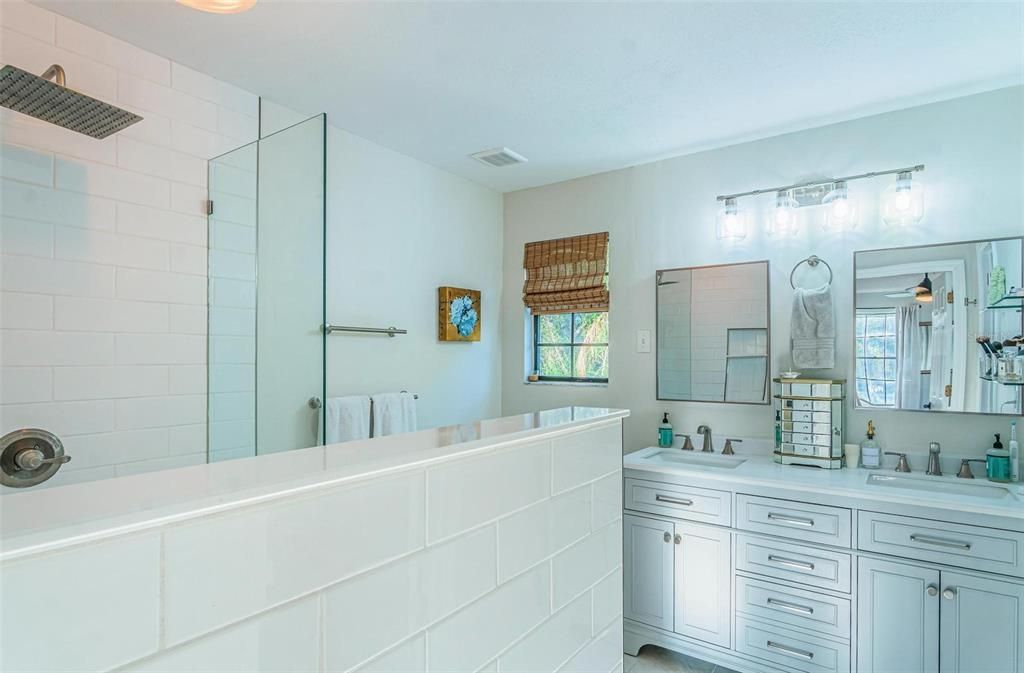 For Rent: $3,200 (3 beds, 2 baths, 1866 Square Feet)