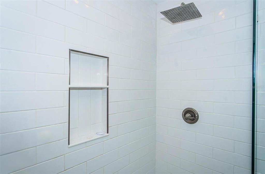 For Rent: $3,200 (3 beds, 2 baths, 1866 Square Feet)
