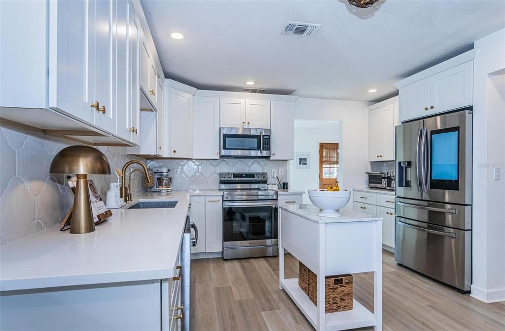 For Rent: $3,200 (3 beds, 2 baths, 1866 Square Feet)
