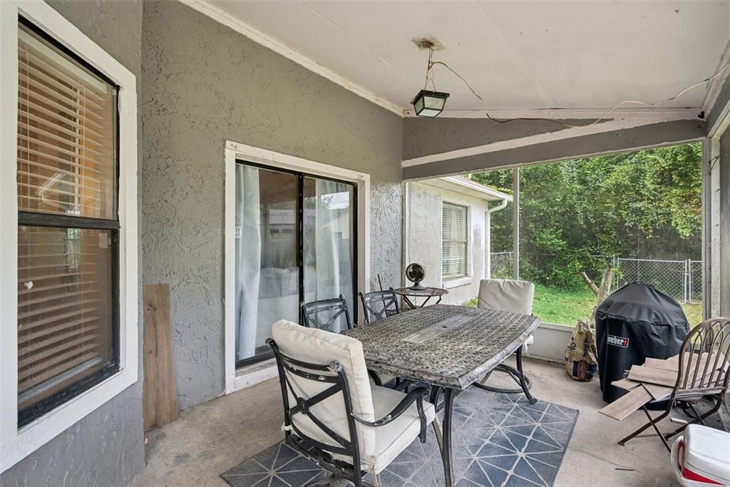 For Sale: $334,999 (3 beds, 2 baths, 1642 Square Feet)